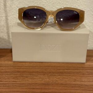 DEZI Sunglasses with Gold Frame